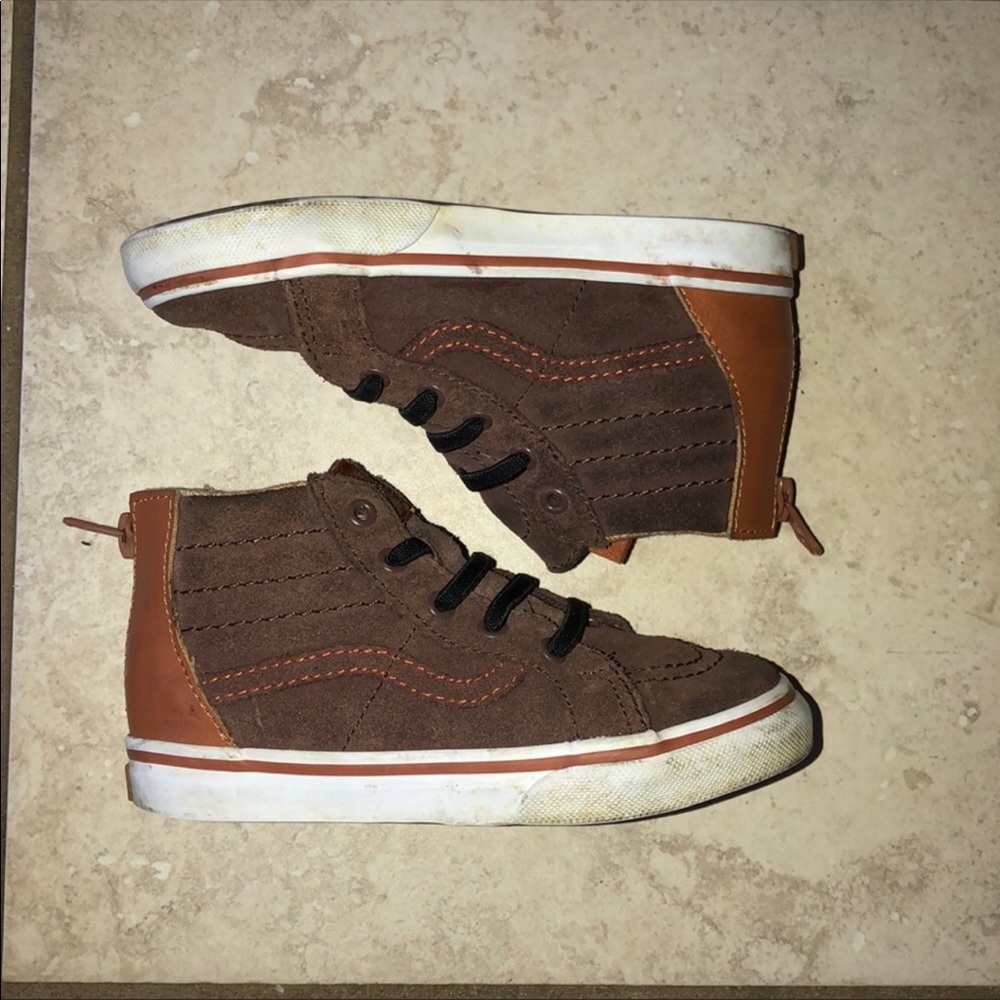 Toddler brown Boy Vans 💙